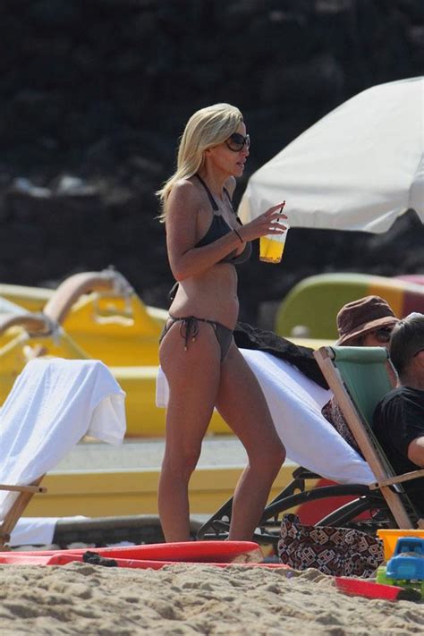 Aloha Camille Grammer Shows Off Stunning Figure In Hawaii
