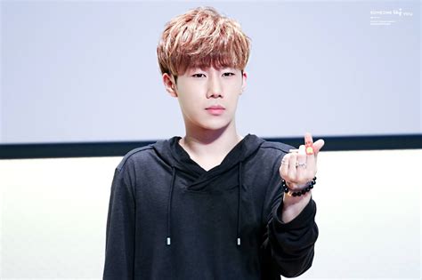 On june 9, 2010, sung kyu debuted as a member of infinite with the mini album first invasion. Kim Sung-kyu Image #78047 - Asiachan KPOP Image Board