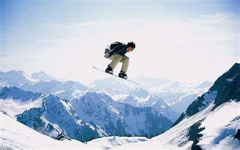 Snowboarder Jump Snowboarder Extreme Snow Jump Hd Wallpaper Peakpx