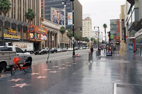 Hollywood Boulevard In Los Angeles The Citys Most Glamorous Street Go Guides