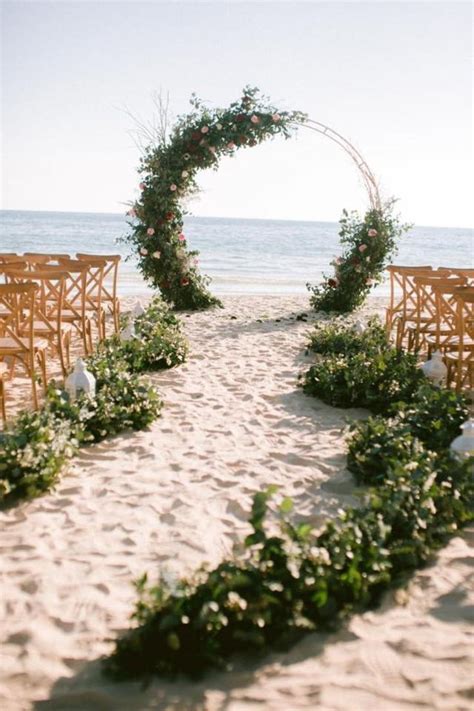 Beach Wedding | Decoração de casamento na praia | Casamento altar