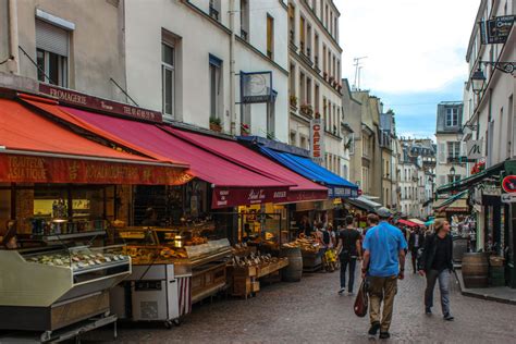 Rue Mouffetard Vida Parisina Entre Tiendas Y Bares