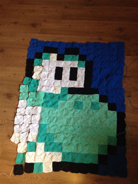 Pixel Yoshi Baby Blanket : crochet