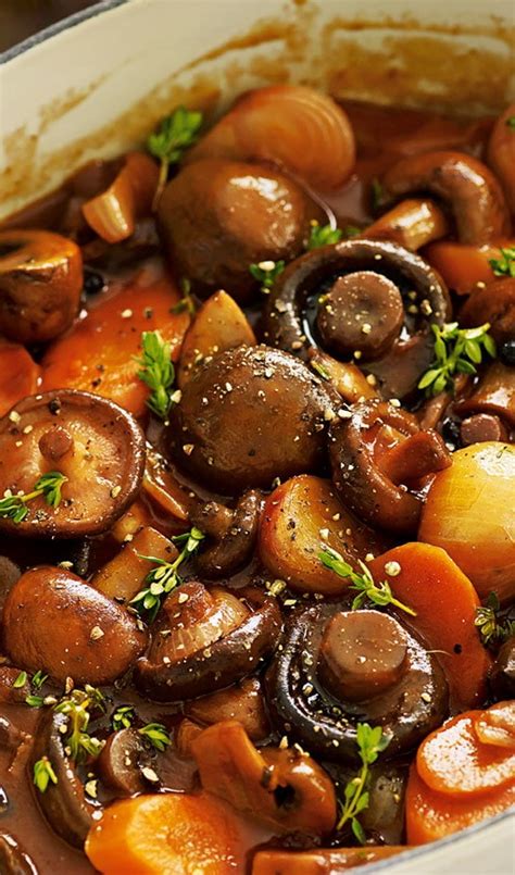 Mushroom Bourguignon Recipe Recipe In 2020 Mushroom Recipes Healthy