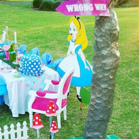 Alice In Wonderland Table Setting Wish Upon A Party