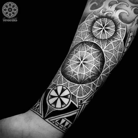 Dotwork Tattoo By Coen Mitchell Geometric Tattoo Stencil Geometric