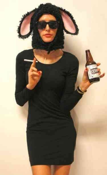 Seriously Funny Pun Halloween Costumes You Can T Help But Laugh At