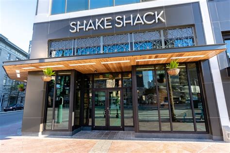 Shak) is an american fast casual restaurant chain based in new york city. Shake Shack Opens Flagship Location in Downtown New ...