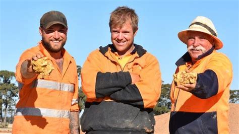Massive Gold Nuggets Found By Diggers On Australian Tv Bbc Newsround