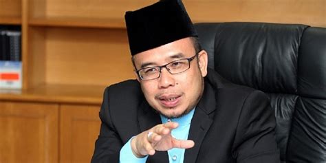 Koleksi soal jawab mengenai agama yang telah dihantar kepada jabatan mufti. Biodata Dr. Mohd Asri (Dr MAZA), Bekas Mufti & Penceramah ...