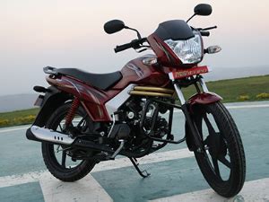 Read mahindra centuro review and check the mileage, shades, interior images, specs, key mahindra has priced the centuro very competitively at inr 45000 (approx., may vary). Mahindra | 10,000 Centuro Bikes Sold In 18 Days | Auto ...