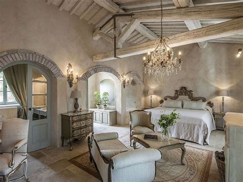 Rustic Italian Tuscan Style For Interior Decorations 30