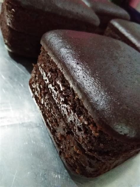 Haa… sebabnya bahannya dan cara nak buat tu cukup senang. Resepi Kek Coklat Moist Gebu, Gadis Ini Kongsi Cara Buat ...