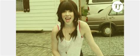 Carly Rae Jepsen Dévoile Le Clip De This Kiss Terrafemina