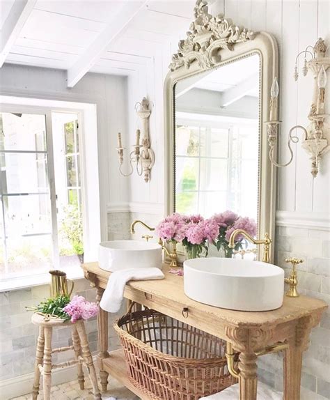 10 French Country Bathroom Accessories