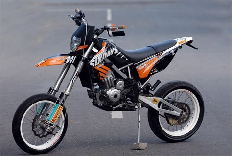 Misalnya modifikasi kawasaki klx 150 motocross terbaru dan keren. Foto Modifikasi Motor Klx | Modifikasi Yamah NMAX