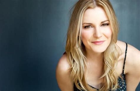 The 40 Most Popular Female Sports Reporters Renee Young Wwe Renee