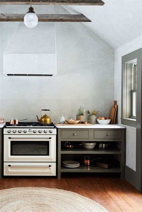 Even if you have a tiny apartment galley kitchen, you still probably have the essentials: 55 Kitchen Cabinet Ideas That'll Elevate Your Kitchen in ...