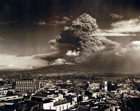 mt vesuvius in its worst eruption in 72 years a giant canopy of smoke dominates the country