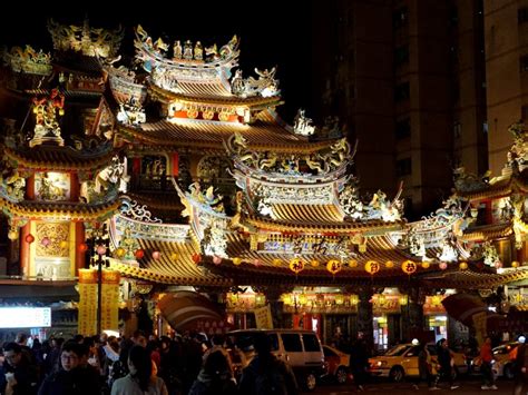 For gourmands, night markets not only offer scrumptious small. Three most impressive temples in Taipei | Museologue