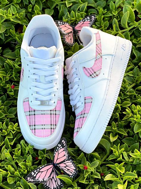 Pink Plaid Af1 In 2021 Nike Shoes Girls Cute Nike Shoes Jordan