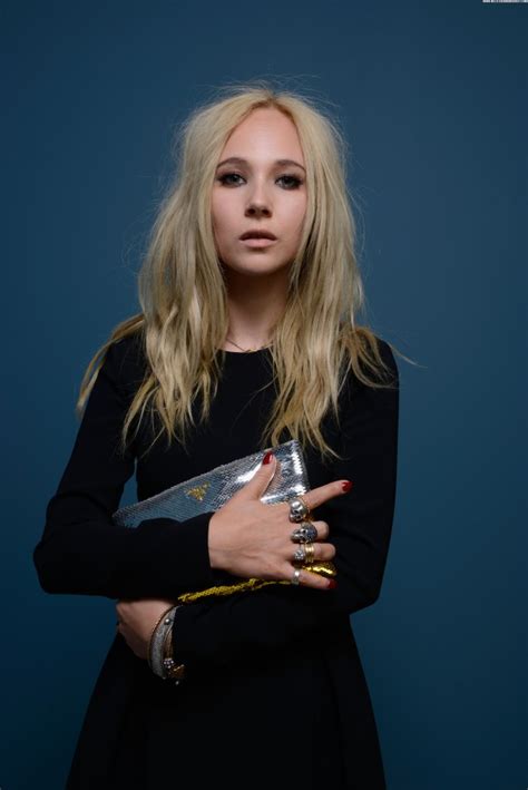 Juno Temple Afternoon Delight High Resolution Beautiful Babe Red