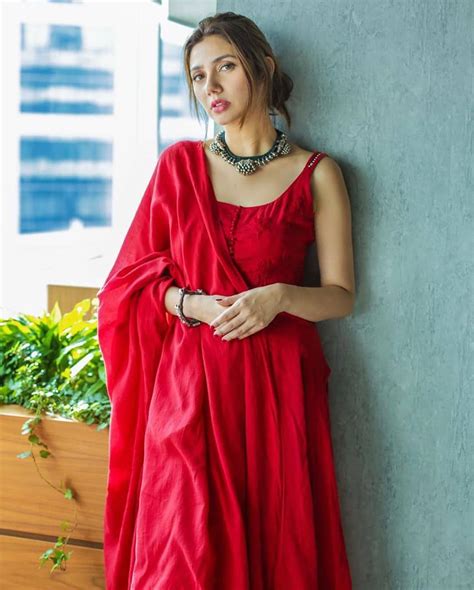 Mahira Khan Is Looking Extremely Hot In This Red Dress Reviewitpk