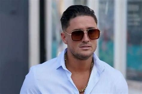 Is Stephen Bear In Jail Arrested After Sharing A Sex Tape
