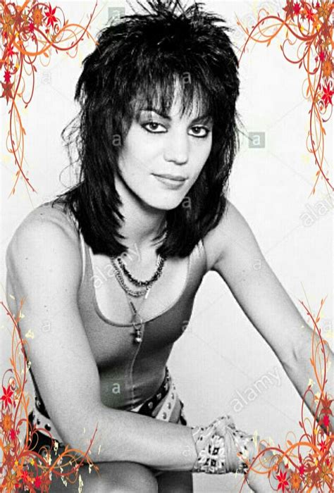 Joan Jett Haircuts A Timeless Look For 2021 And Beyond Youhairinfo