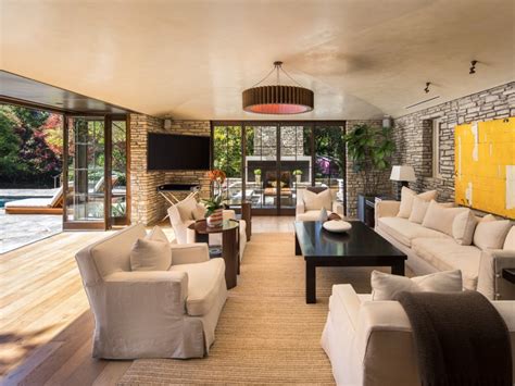 At Home With Brad Pitt A Closer Look At The A Listers Home