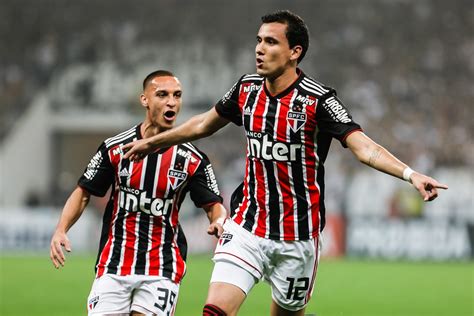 Fez uma lista recordando os últimos jogos entre corinthians e são paulo no paca. SPNet - Dois gols nos últimos oito jogos: rendimento ...