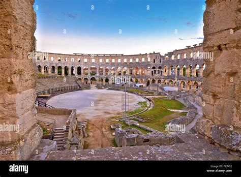 Historischen Römischen Amphitheater Arena Pula Istrien Kroatien