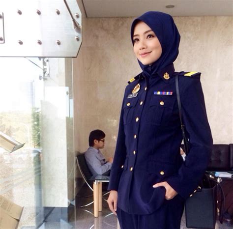 panduan temuduga penguasa kastam wk41 pilot uniform modele hijab army police female pilot