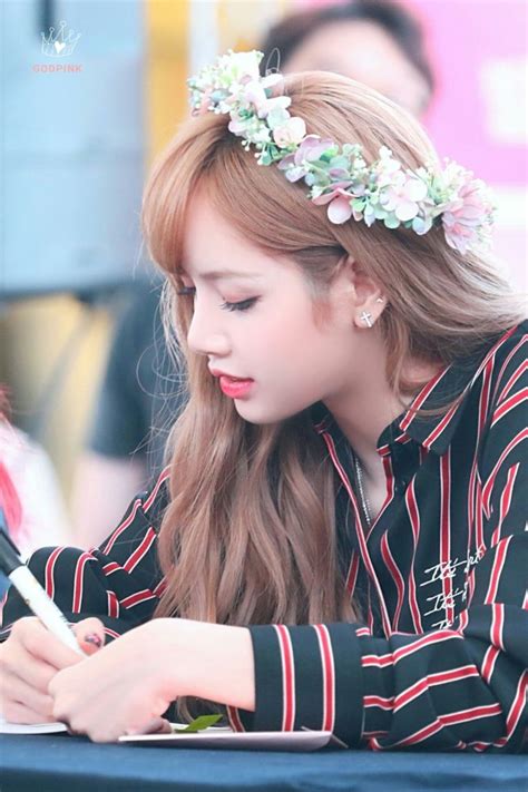 You can also upload and share your favorite lisa blackpink wallpapers. 180624 · BLACKPINK Lisa | ブラックピンク リサ