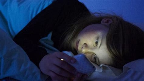 How Smartphone Light Affects Your Childs Brain And Body