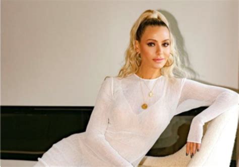 Rhobh Dorit Kemsley Slams Accusations That Shes Flaunting Her White
