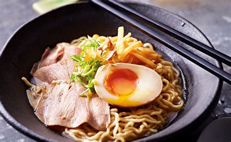 Okra- Ramen mit Soja- Ei und Chashu Rezept GUSTO AT