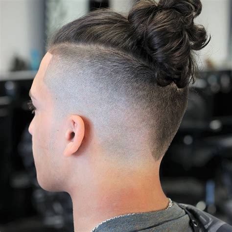 31 Cool New Men's Hairstyles: 2021 Trends | Man bun hairstyles, Mens hairstyles, Diy hairstyles