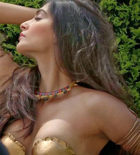 Sonam Kapoor Sexy Bitch 15 Pics Xhamster