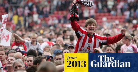 Southampton Fc Bans Reporters From Talking To Fans Outside Ground