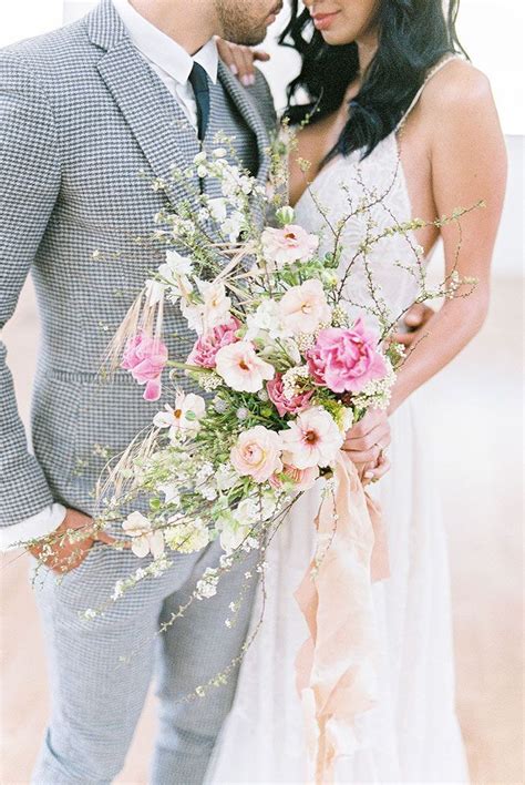 Wedding traditions and customs vary greatly between cultures, ethnic groups, religions, countries, and social classes. Mid-Century SoCal Style Meets Modern Minimalism | Boho ...