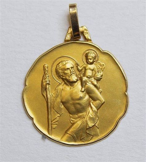 1950s Vintage Medal St Christopher In Solid 18k Gold