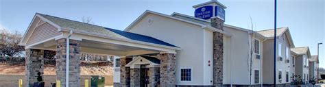 Cobblestone Hotel & Suites in Killdeer, North Dakota - Hotel