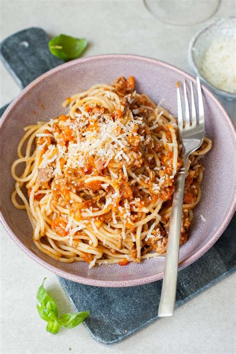 Quick Spaghetti With Fresh Tomato Meat Sauce Everyday Delicious