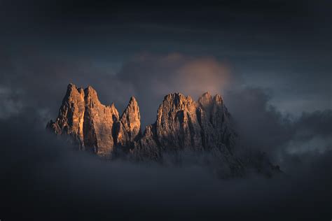 Glowing Peaks During An Epic Sunset In The Dolomites Italy Hd