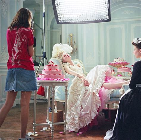 Sofia Coppola On The Set Of Marie Antoinette Mar A Antonieta