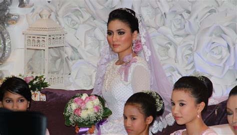 Lama betul tak dengar cerita terbaru tentang pelakon wanita paling sensasi malaysia, si fasha sandha nie. Gambar: Sekitar Majlis Pernikahan Fasha Sandha Dan Rizal ...
