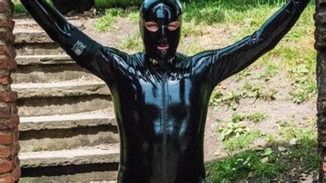 Gimp Man Of Essex Is Raising Money For A Mental Health Charity In Latex Huffpost Uk News