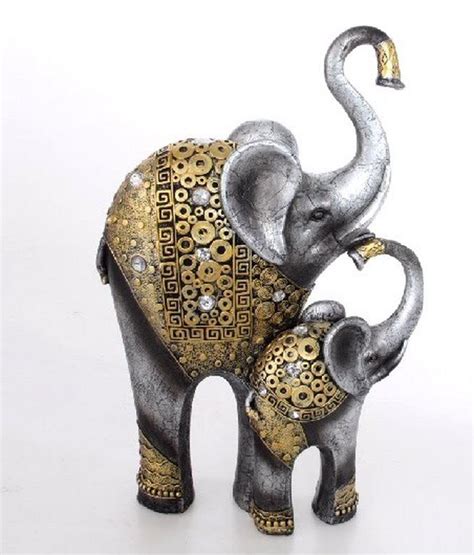 Las figuras de animales resultan un complemento perfecto para darle ese toque de vitalidad que necesita la mesa de tu sala de estar; figura elefantes africanos | Elefantes pintados, Elefantes ...