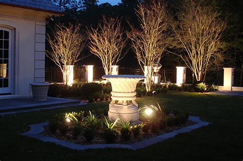 How To Landscape Lighting Design Lighting Landscape Lights Walkway